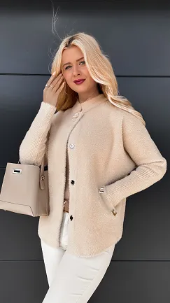 Klasyczny wełniany płaszcz ALPAKA w kolorze beżowym ONE SIZE - R037