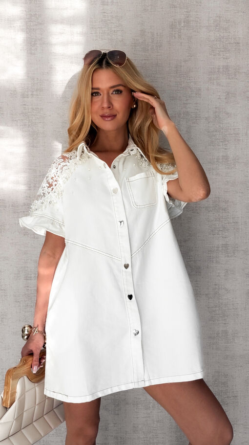 Oryginalna jeansowa sukienka OVERSIZE z ozdobnymi ramionami ONE SIZE biała - S011A
