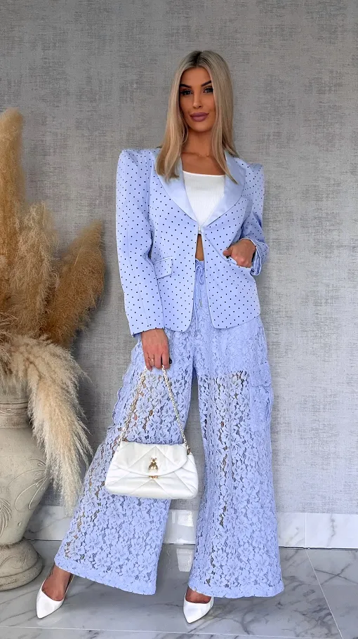 Modowa marynarka w mini groszki z usztywnianymi ramionami BLUE - R505