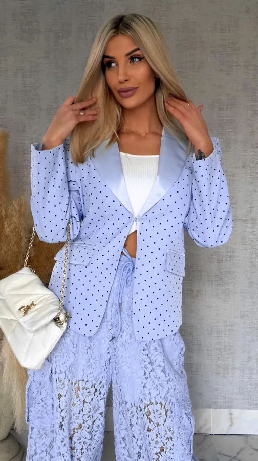 Modowa marynarka w mini groszki z usztywnianymi ramionami BLUE - R505