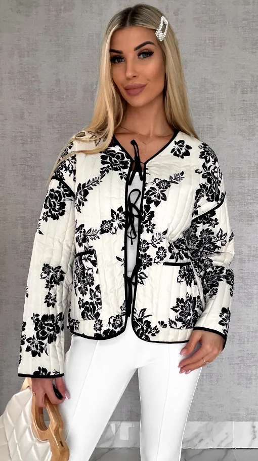 Wiosenny lekka kurtka wiązana ECRU z czarnymi kwiatami ONE SIZE - R438