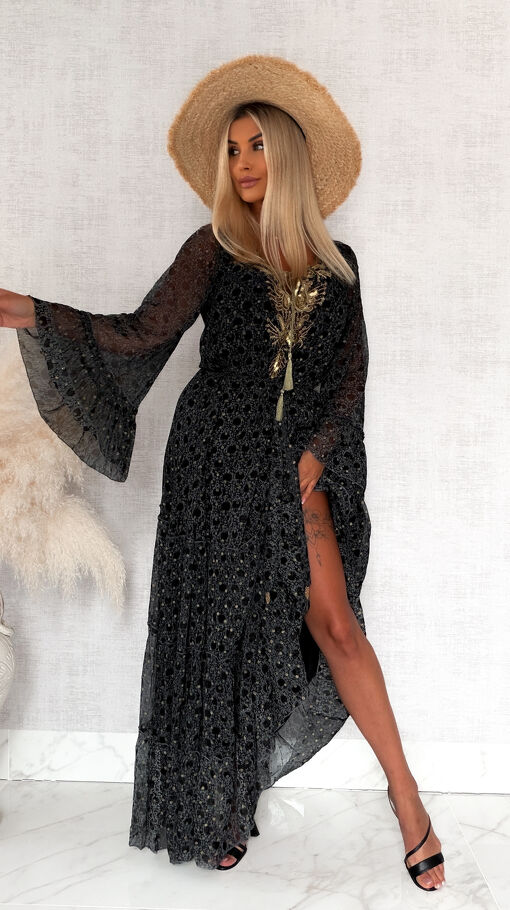Czarna MAXI sukienka w stylu boho ze złotymi dodatkami - S134