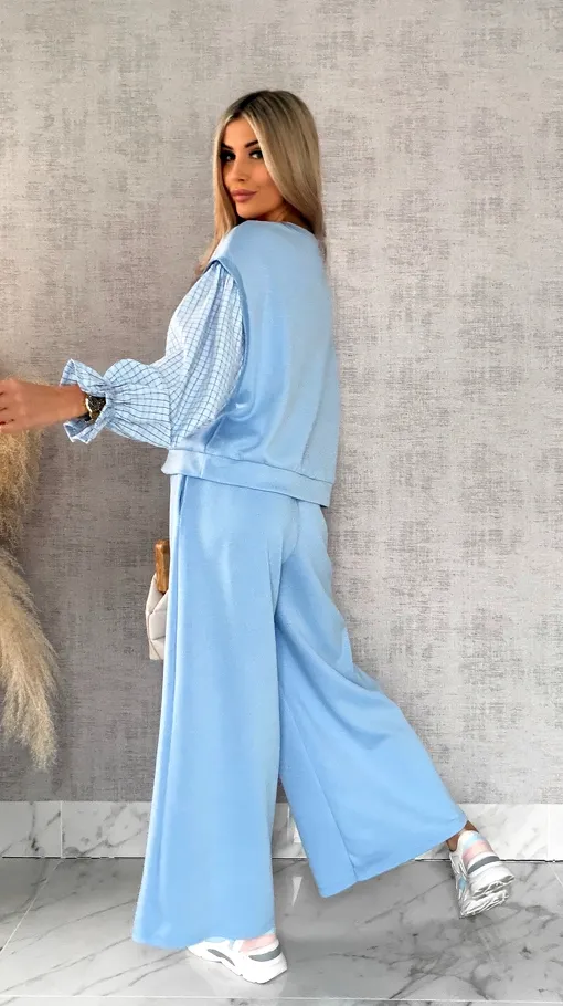 Luźna bluza z rękawami w kratkę i broszką ONE SIZE blue - R426A