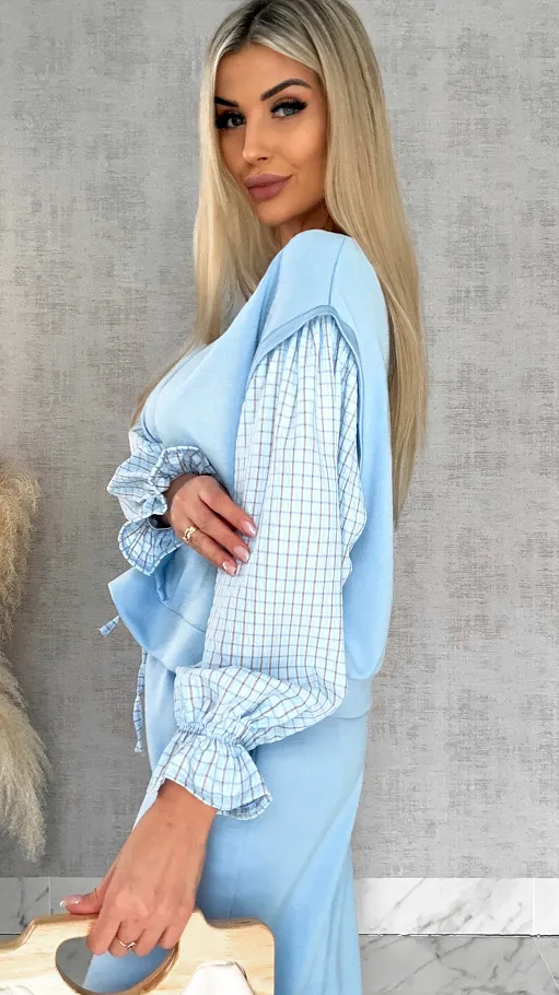 Luźna bluza z rękawami w kratkę i broszką ONE SIZE blue - R426A