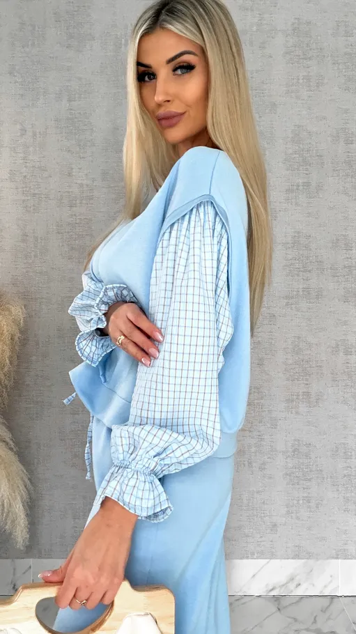 Luźna bluza z rękawami w kratkę i broszką ONE SIZE blue - R426A