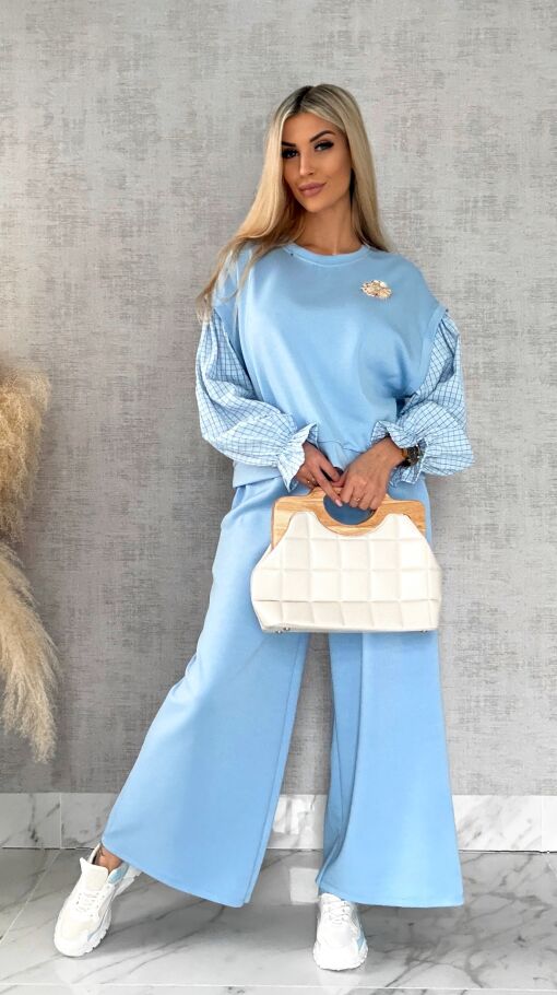 Luźna bluza z rękawami w kratkę i broszką ONE SIZE blue - R426A