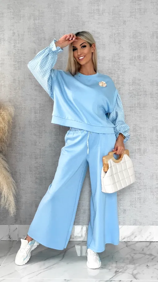 Luźna bluza z rękawami w kratkę i broszką ONE SIZE blue - R426A