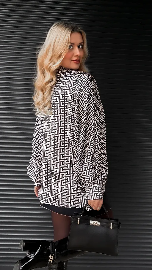 Luźna biało-czarna koszula w stylu nietoperz ONE SIZE - R370