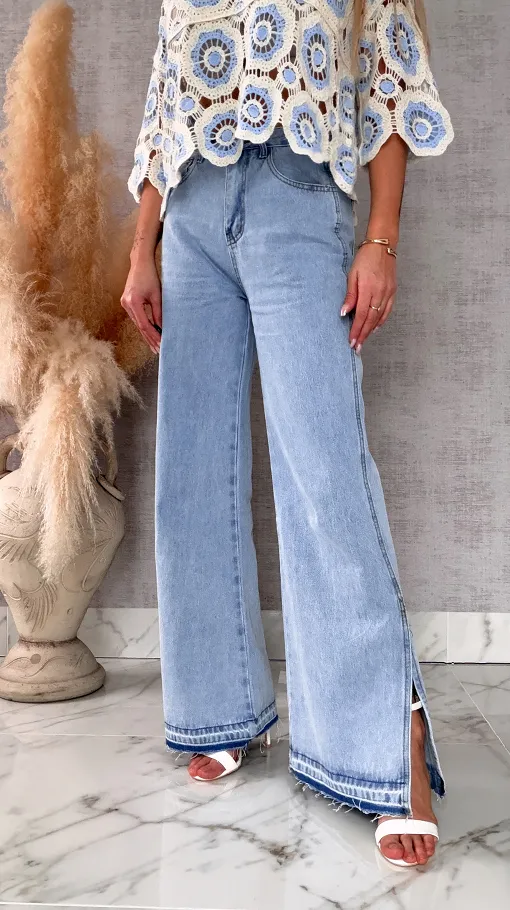 Super spodnie jeansowe z rozcięciami na nogawkach BLUE JEANS - R500A