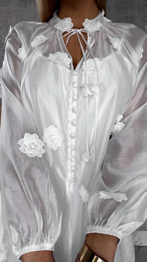 Bawełniana sukienka zdobiona różami ONE SIZE white - R510