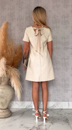 Beżowa sukienka z eko skóry z wiązaniem ONE SIZE - R544