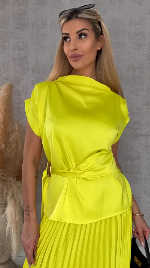 Elegancki satynowy komplet bluzka + maxi spódnica plisowana ONE SIZE kanarkowy - R667