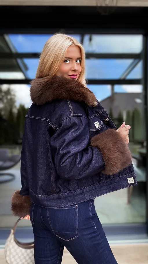 Mięciutka kurtka jeansowa ocieplana futerkiem DARK BLUE - R227A