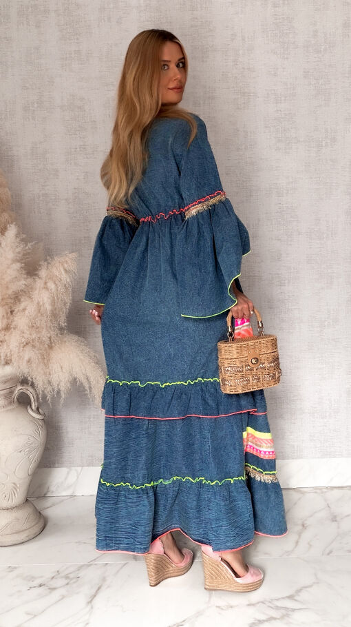 Bawełniana jeansowa MAXI sukienka z neonowymi wstawkami BLUE JEANS - S172