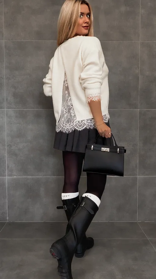 Elegancki sweter ECRU z koronką ONE SIZE - R338A