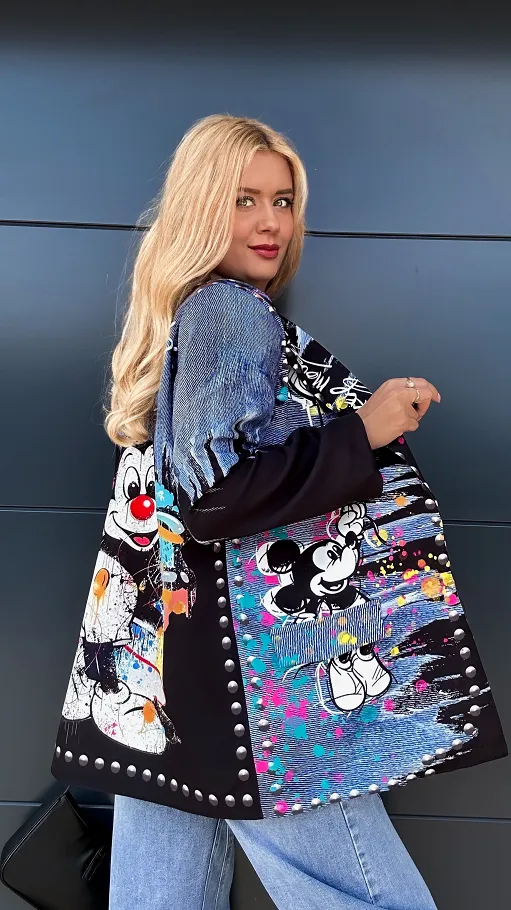 Jesienna marynarka w jeansowy princie z bajkowym motywem OVERSIZE - R029