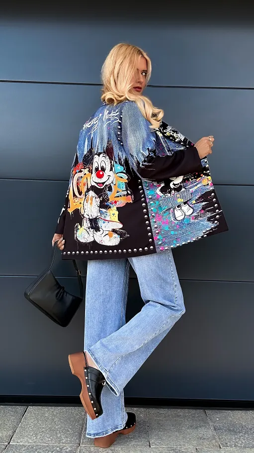 Jesienna marynarka w jeansowy princie z bajkowym motywem OVERSIZE - R029