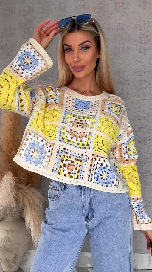 Wiosenny ażurowy sweterek w szydełkowym stylu KANARKOWY z niebieskim - R690C