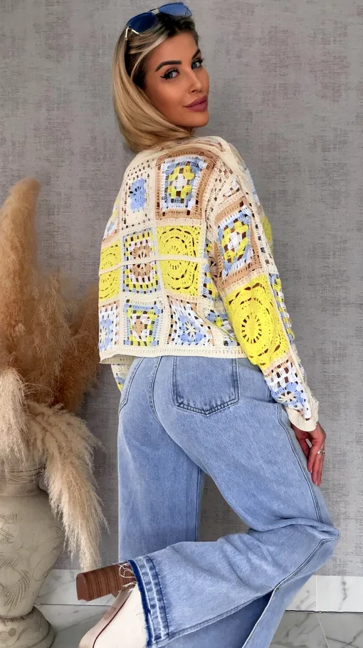 Wiosenny ażurowy sweterek w szydełkowym stylu KANARKOWY z niebieskim - R690C