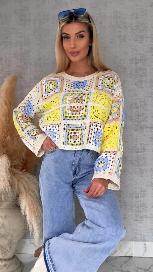 Wiosenny ażurowy sweterek w szydełkowym stylu KANARKOWY z niebieskim - R690C