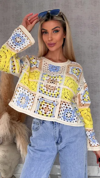 Wiosenny ażurowy sweterek w szydełkowym stylu KANARKOWY z niebieskim - R690C