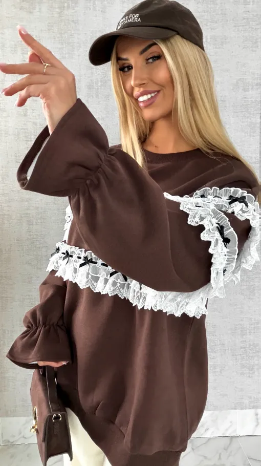 Bawełniana czekoladowa bluza oversize z białą koronką ONE SIZE - R499