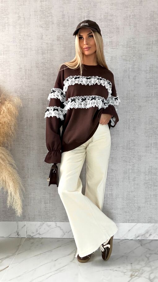 Bawełniana czekoladowa bluza oversize z białą koronką ONE SIZE - R499
