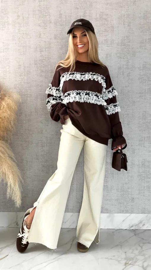 Bawełniana czekoladowa bluza oversize z białą koronką ONE SIZE - R499