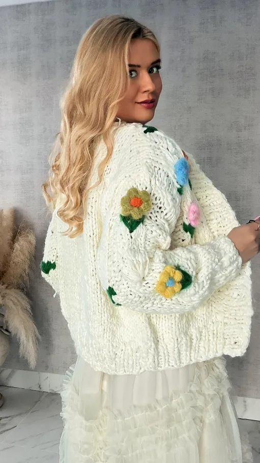 Ekskluzywny grubo pleciony sweter w kolorowe kwiaty ONE SIZE - R414