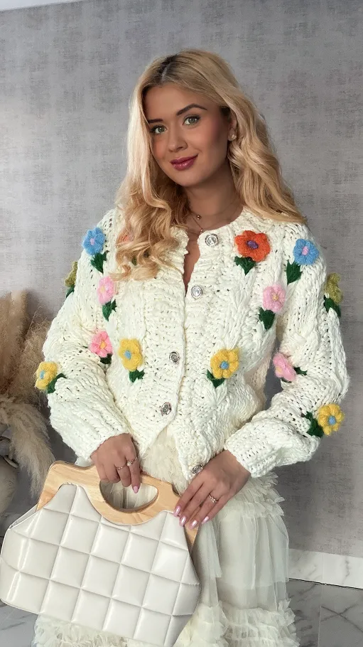 Ekskluzywny grubo pleciony sweter w kolorowe kwiaty ONE SIZE - R414