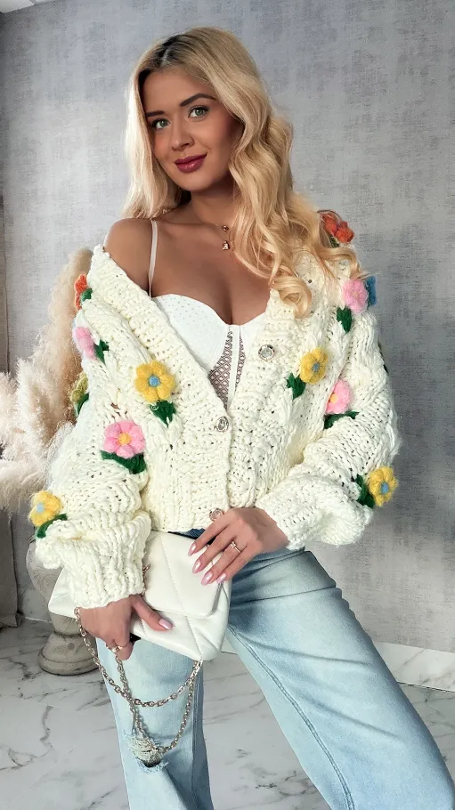 Ekskluzywny grubo pleciony sweter w kolorowe kwiaty ONE SIZE - R414