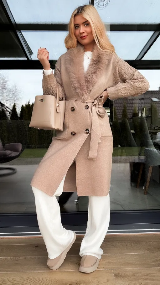 Świetny beżowy kardigan z futerkiem i wiązaniem ONE SIZE - R322A