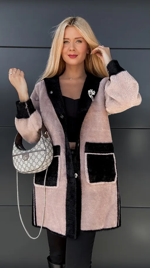 Ekskluzywny dwustronny płaszcz ALPAKA z kamizelką ONE SIZE czarny/beż - R045A