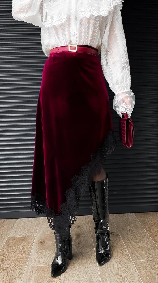Asymetryczna aksamitna spódnica z koronką ONE SIZE bordo - R405A