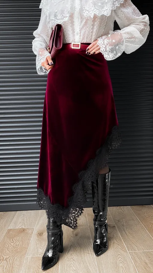 Asymetryczna aksamitna spódnica z koronką ONE SIZE bordo - R405A