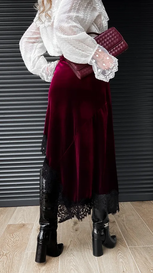 Asymetryczna aksamitna spódnica z koronką ONE SIZE bordo - R405A