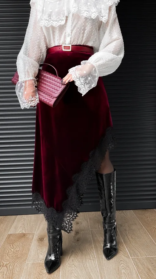Asymetryczna aksamitna spódnica z koronką ONE SIZE bordo - R405A