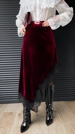 Asymetryczna aksamitna spódnica z koronką ONE SIZE bordo - R405A