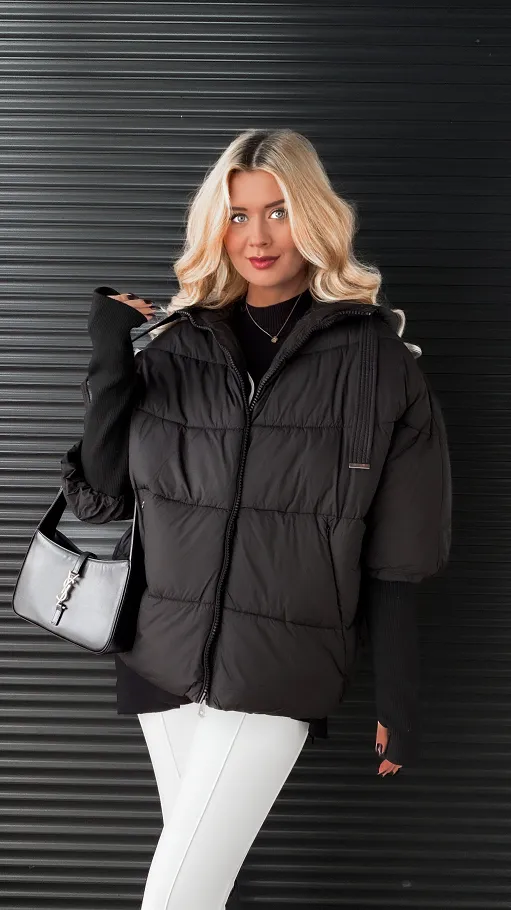 Luźna zimowa kurtka z kapturem i ściągaczami ONE SIZE black - R312