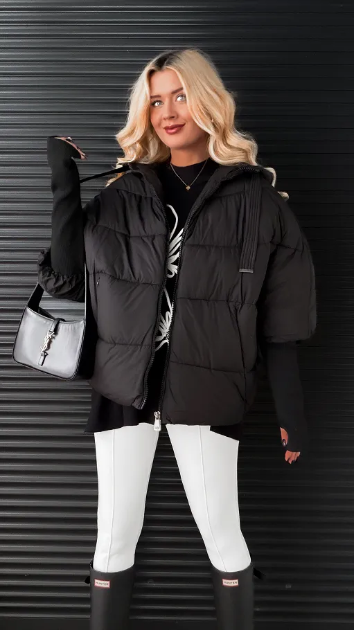 Luźna zimowa kurtka z kapturem i ściągaczami ONE SIZE black - R312