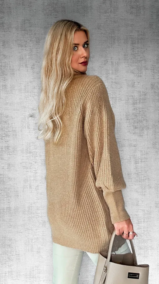 Luźny sweter TUNIKA z golfem OVERSIZE beżowy - N809A
