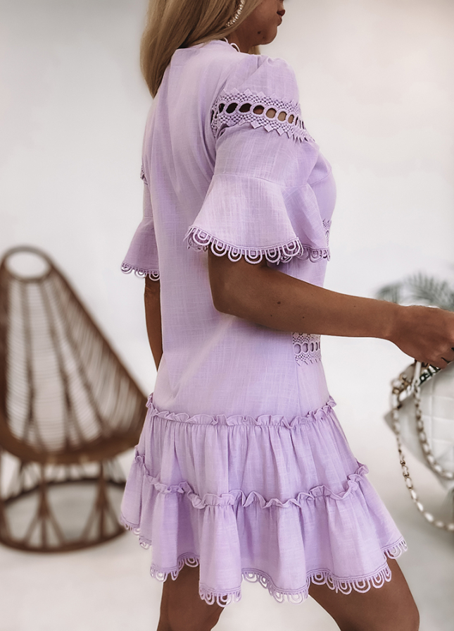 Liliowa sukienka z mini guzikami z bawełny - M788