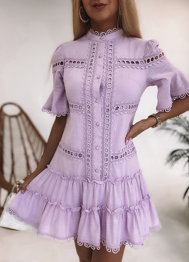 Liliowa sukienka z mini guzikami z bawełny - M788