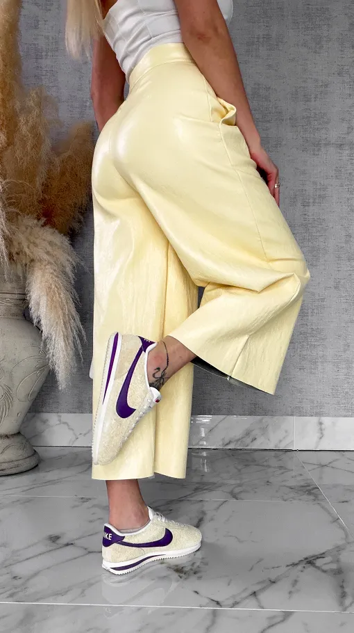 Skórzane spodnie KULOTY z kieszeniami PASTELOWY ŻÓŁTY - R587A