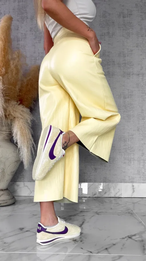 Skórzane spodnie KULOTY z kieszeniami PASTELOWY ŻÓŁTY - R587A