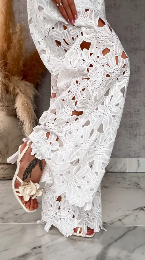 Piękny biały komplet z gipiury bluzka + spodnie - R676
