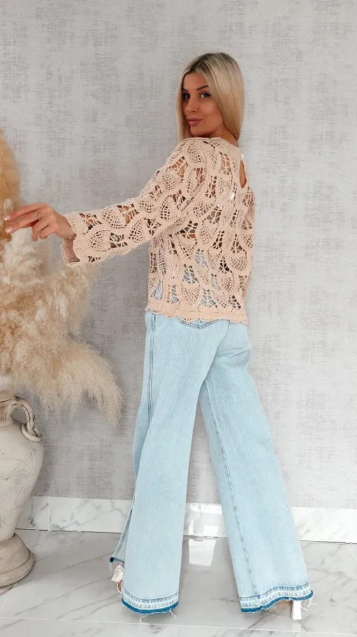 Lekki ażurowy sweterek z wiskozy wzór łuski ONE SIZE beżowy - R910