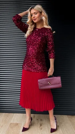 Długa sukienka warstwowa w cekiny z plisowaniem ONE SIZE bordowa - R408