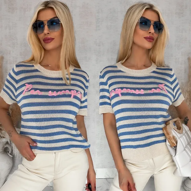 Oryginalny sweter z krótkim rękawem w niebieskie paski ONE SIZE - R847