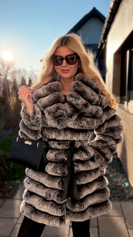 Ekskluzywne mięciutkie futerko golone w pasy DUO szare - R213B